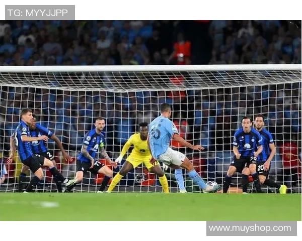 欧冠精彩对决里昂逆袭曼城6比2乌龙球瞬间点燃全场激情 欧冠精彩对决里昂逆袭曼城6比2乌龙球瞬间点燃全场激情