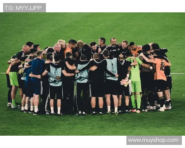 西甲激战曼联险胜切尔西四比三神奇扑救点燃全场激情 西甲激战曼联险胜切尔西四比三神奇扑救点燃全场激情